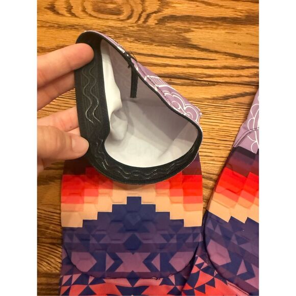 Skyn Style Multicolor Geometric Print Arm Guards with Elbow Pads One Size - Picture 4 of 4